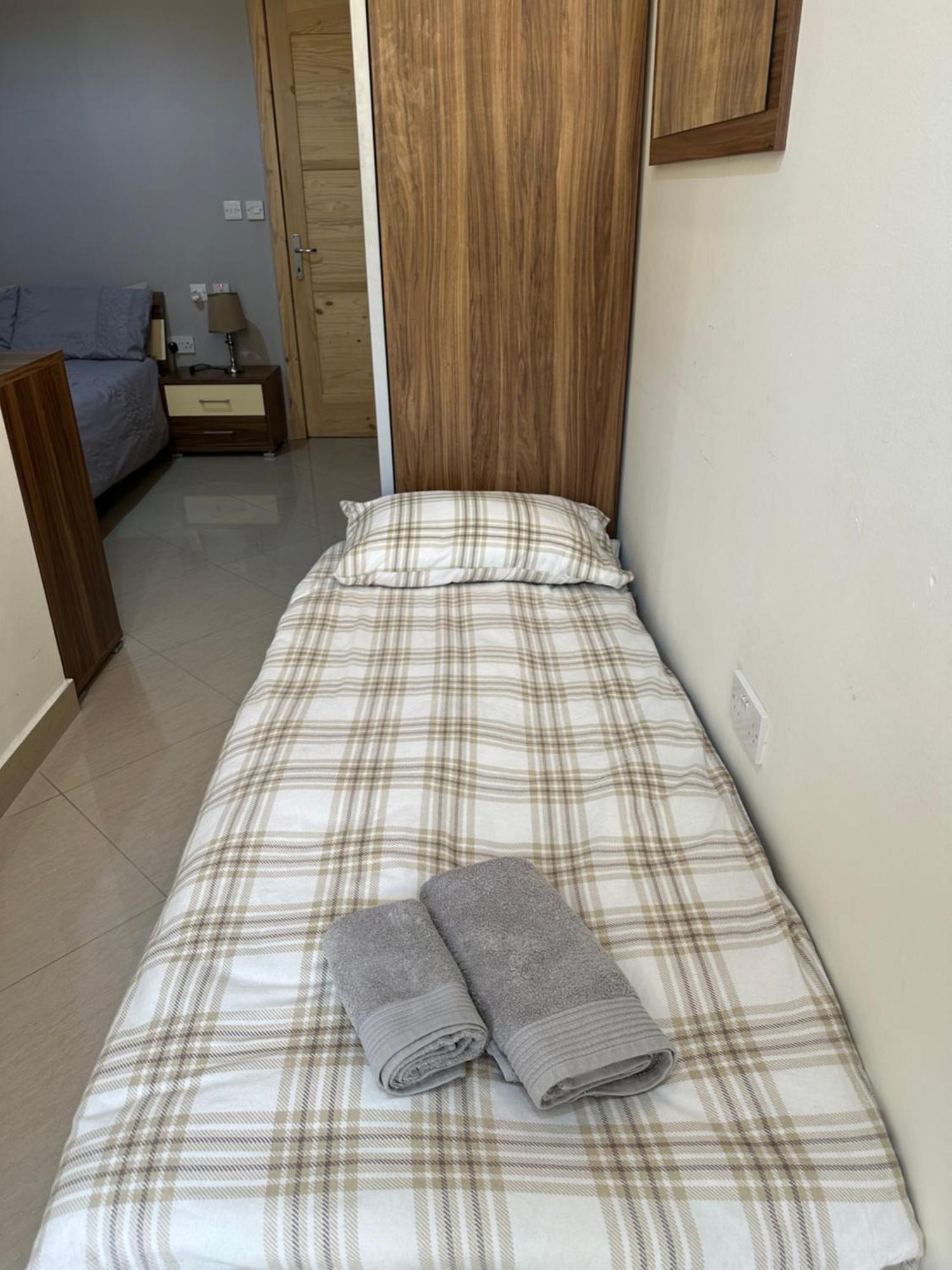 Ewa Apt - 3-Bedrooms Apt Near Sliema - St Julians Seafront Gzira Exterior photo